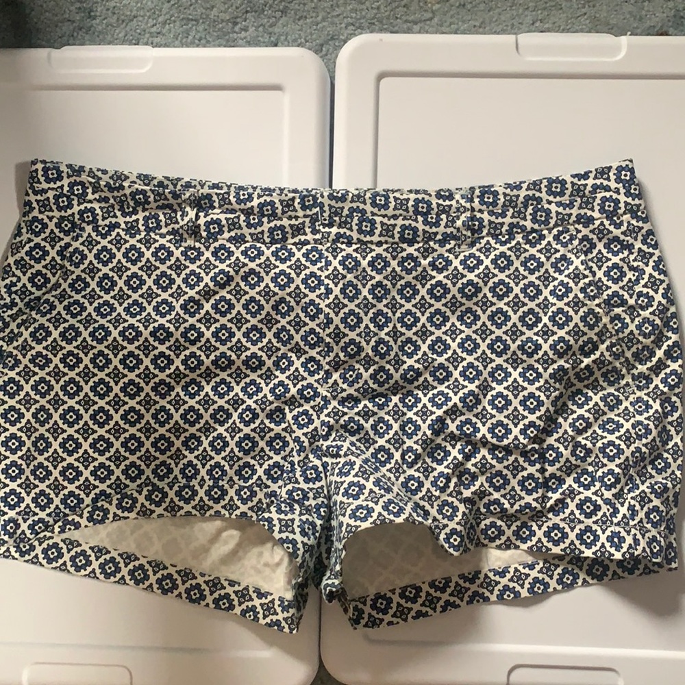 Gap shorts - Picture 1 of 3